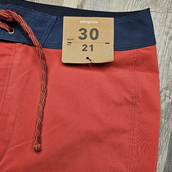 Patagonia Hydro Series Boardshorts NEW Men's 30 Style 86480 Red - Picture 3 of 7